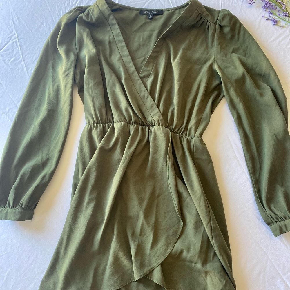 Long sleeved mini